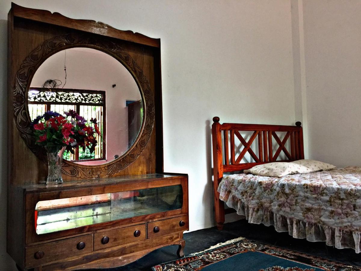 Thaaaru Villa Mirissa Bagian luar foto