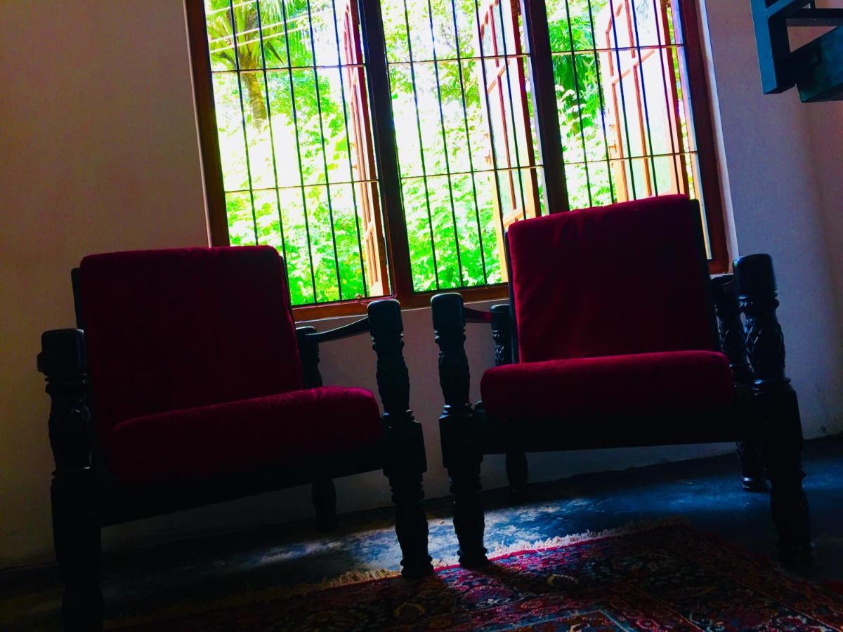 Thaaaru Villa Mirissa Bagian luar foto