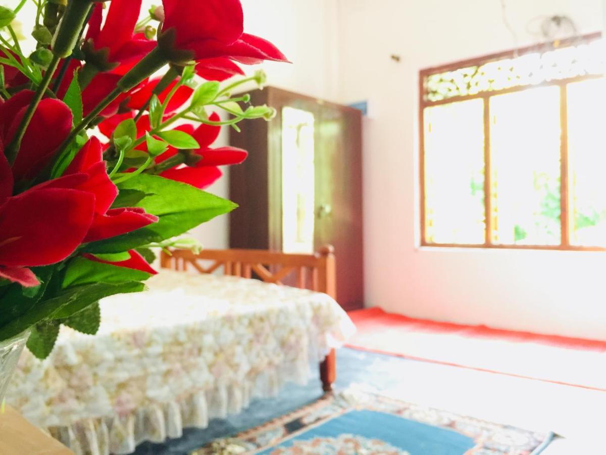 Thaaaru Villa Mirissa Bagian luar foto