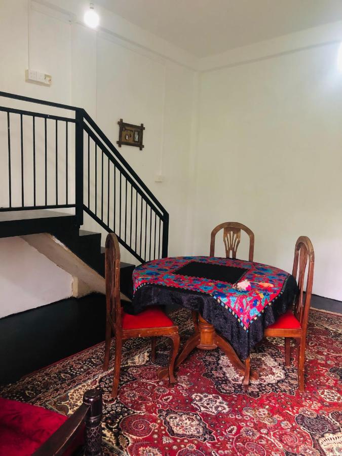 Thaaaru Villa Mirissa Bagian luar foto